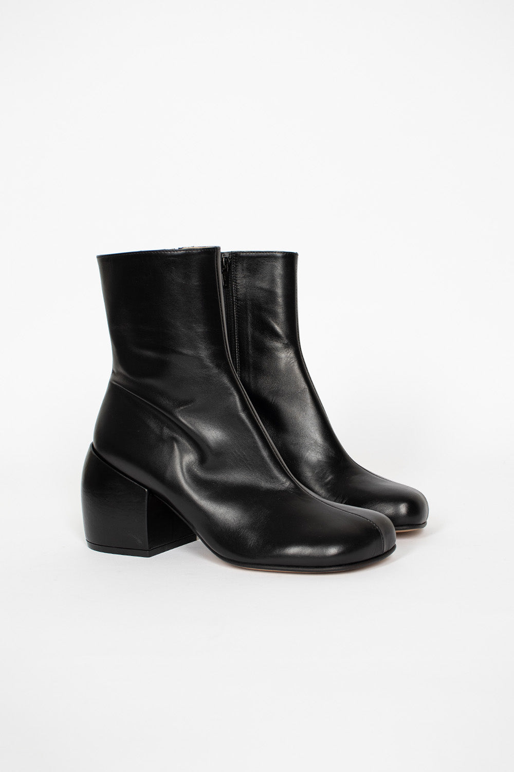 Heeled Half Boot Black