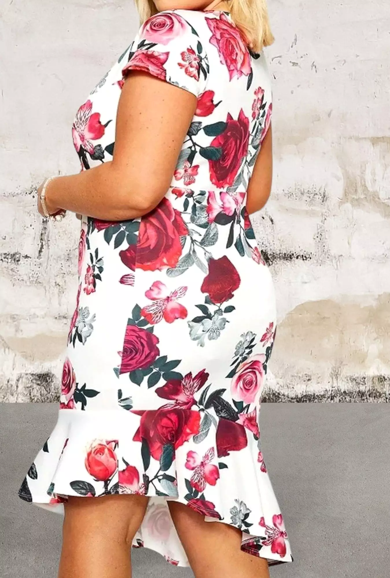 Plus size short sleeve floral midi dress