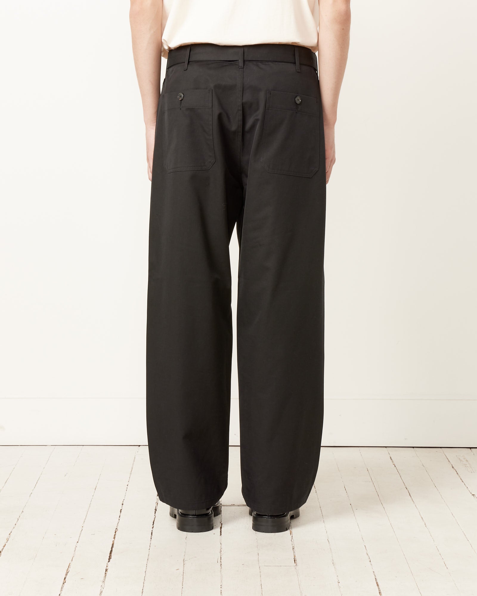 Silk Chambray Belted Pant in Black